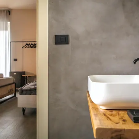 Urban 4*